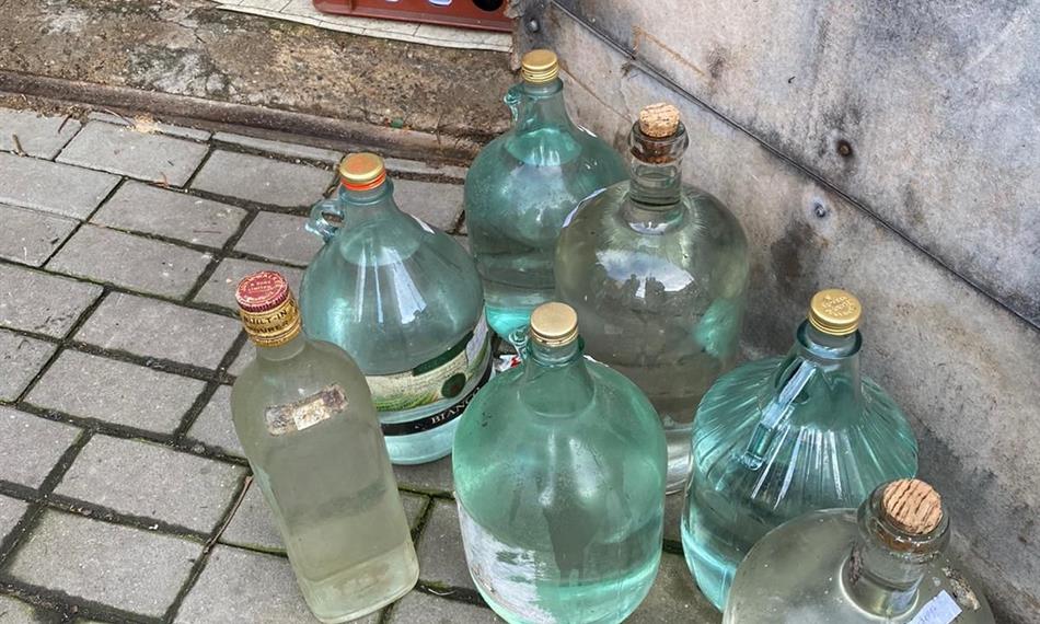 2021-1-14-937Demižony s akloholem.jpg